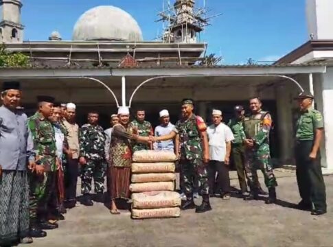 Kegiatan Safari Jum’at Berkah Koramil 05/Balaraja Bantu Pembangunan Masjid Jami’ Baitussalam